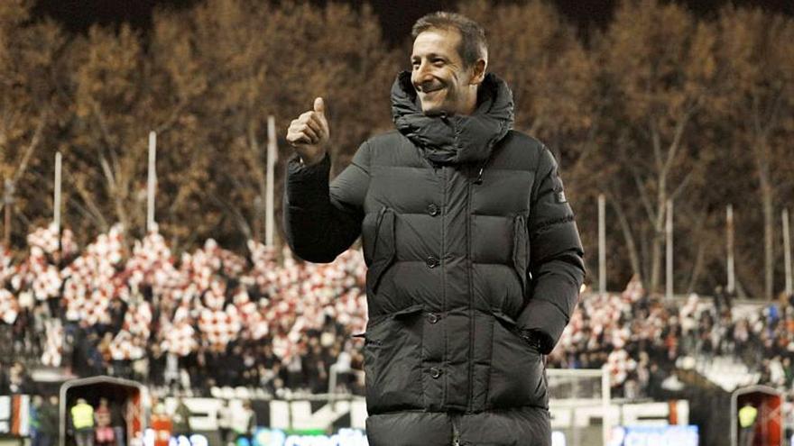 Luis Miguel Ramis, en su último partido en Vallecas, como entrenador del Albacete el 15 de diciembre de 2019. | |