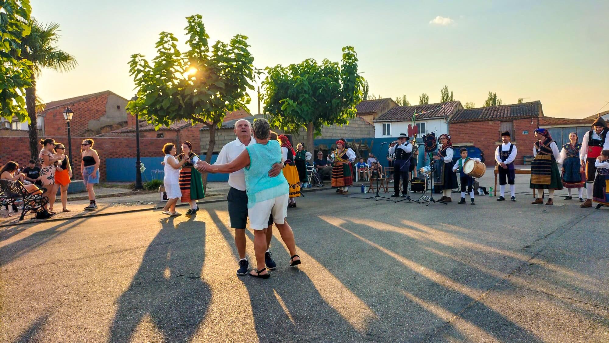GALERÍA | Así de bien lo pasan en Pueblica de Valverde por sus fiestas del verano