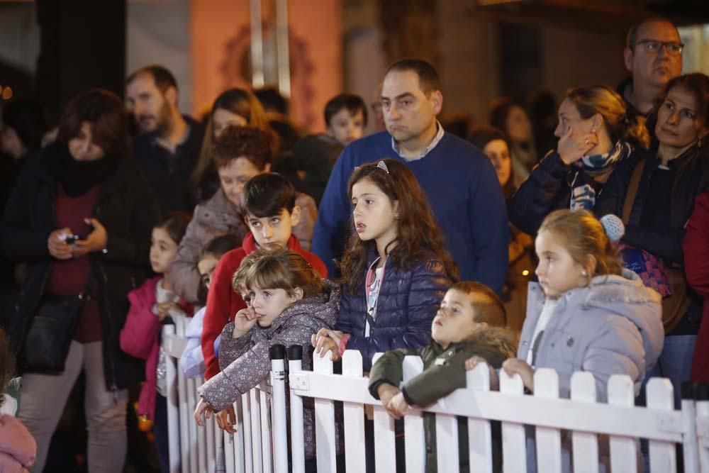 La luz de la navidad ya ilumina el centro