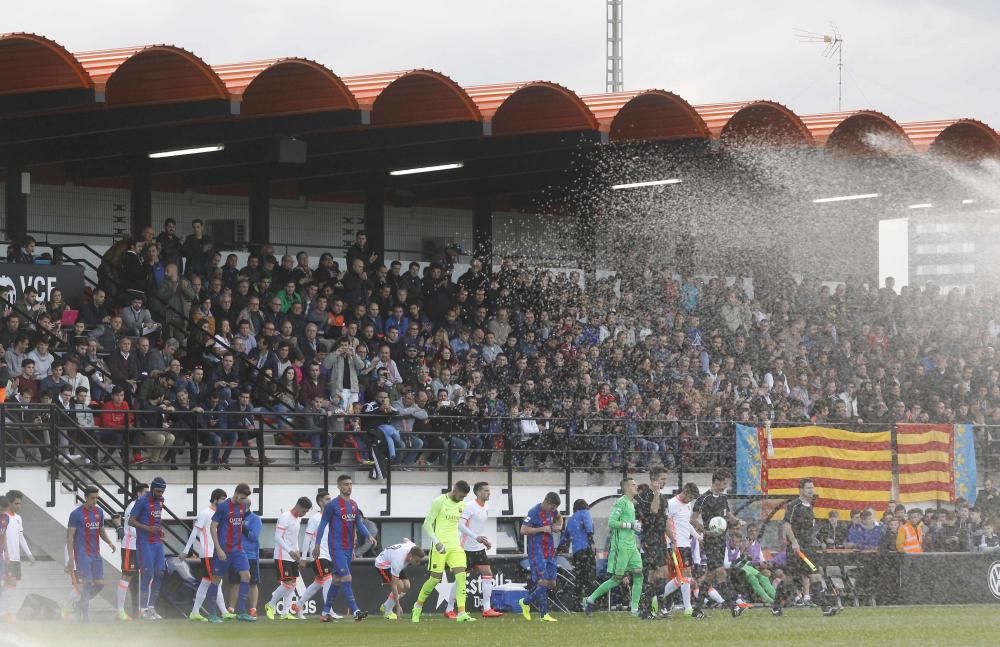 Las mejores imágenes del Valencia Mestalla - Barcelona B