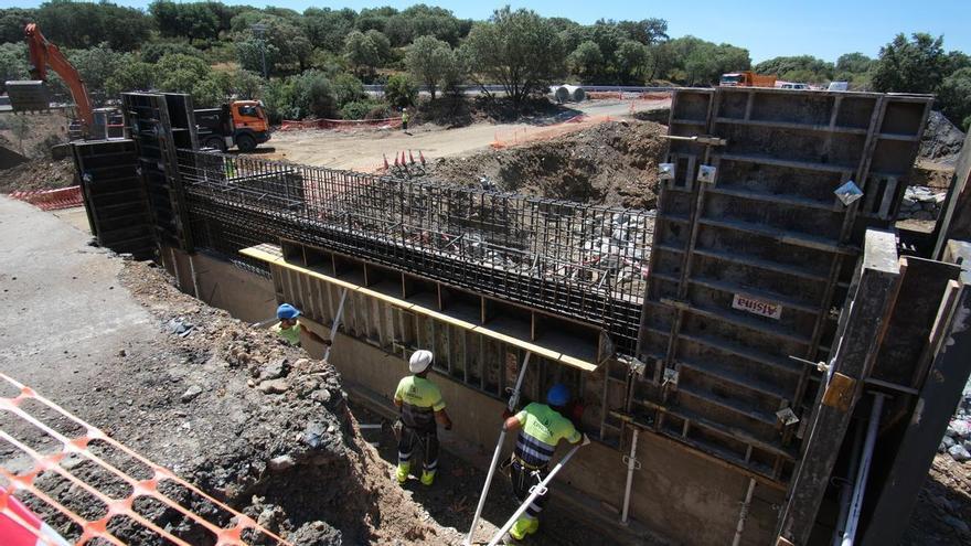 El arreglo de la carretera de Badajoz a Cáceres concluirá en verano