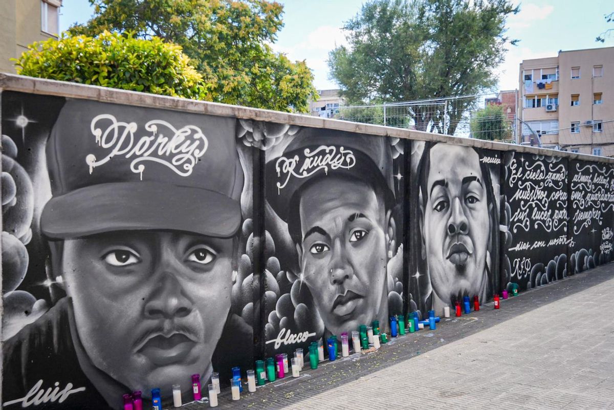 Un mural apadrinado por Morad recuerda en los Blocs Florida a los fallecidos de L'Hospitalet en el río Segre