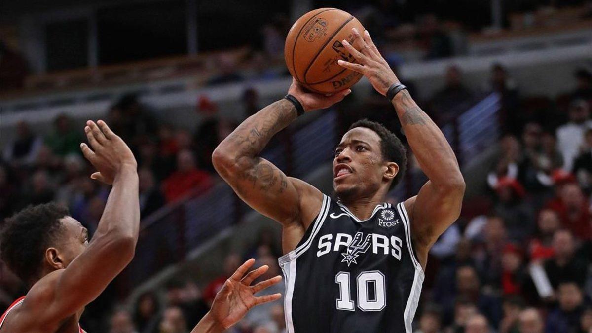 DeRozan, muy inspirado entre los Spurs