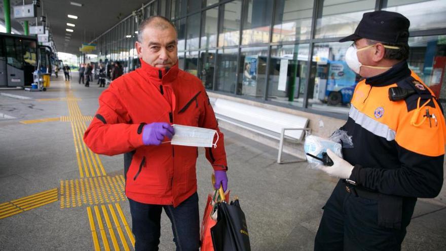 Reparto de mascarillas en Asturias