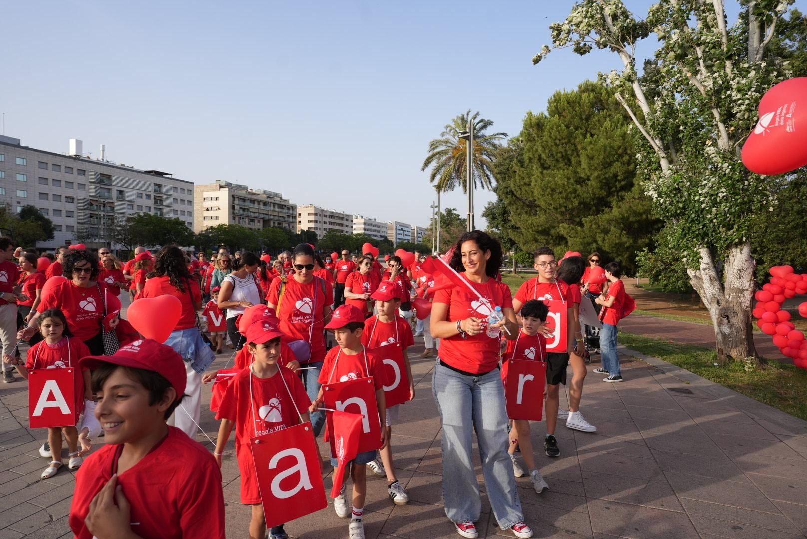 Córdoba se llena de color rojo en favor de la donación