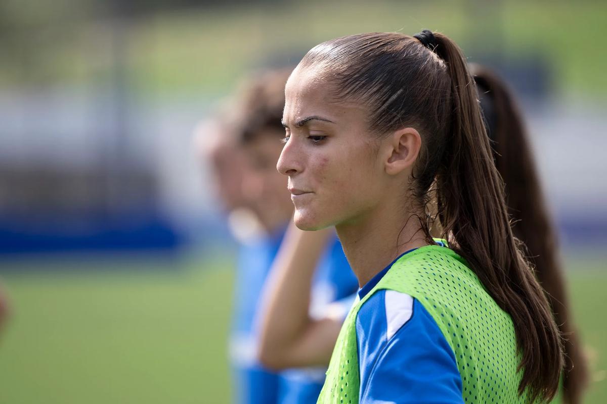 La murciana Vega Montesinos con el Deportivo de La Coruña.