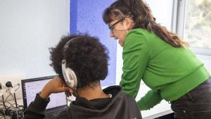 Croada del món educatiu contra l’odi i les 'fake news': "No tenen consciència del que comparteixen a xarxes socials"