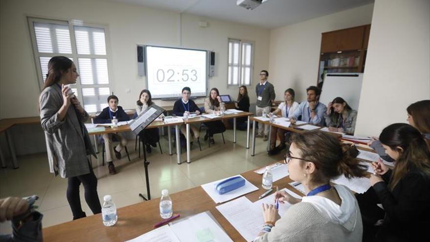 Torneo de debate en Zalima