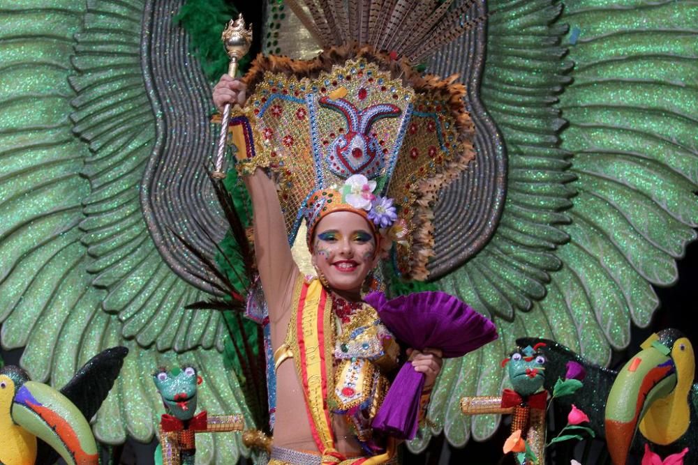 Andrea Guerrero, de la comparsa Los Gnomos, reina infantil del Carnaval de Cartagena 2017