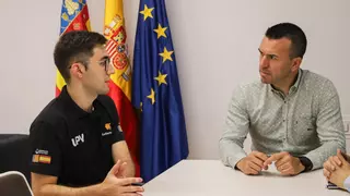 El satélite que lidera un joven de Alberic hablará valenciano en el espacio