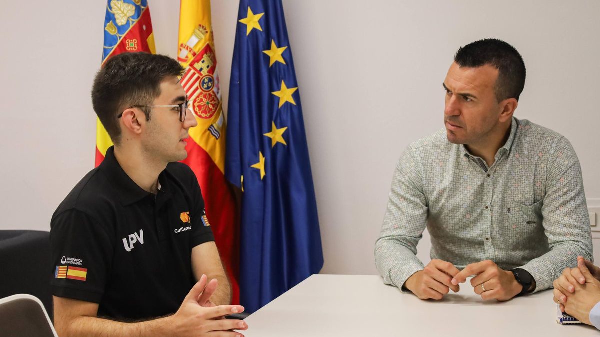 Guillermo Jarque, ingeniero de Alberic, busca el apoyo de la Diputació de València para lanzar el primer satélite valenciano al espacio.