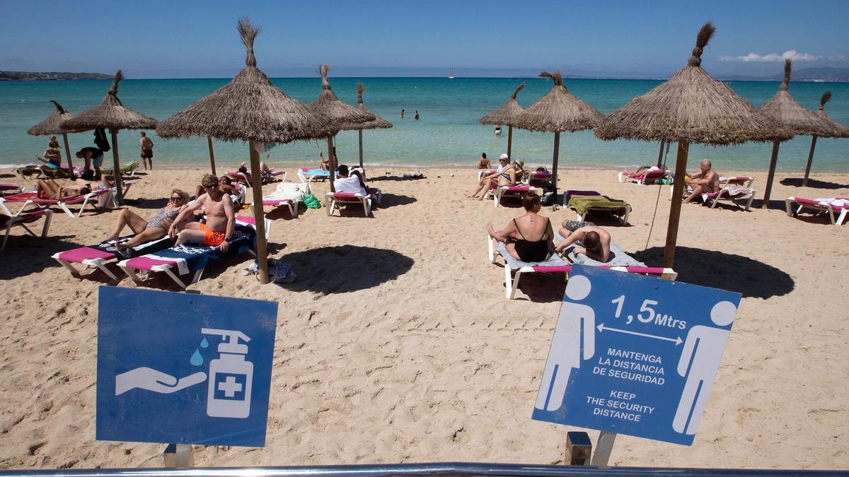 Turistas en una playa de Mallorca