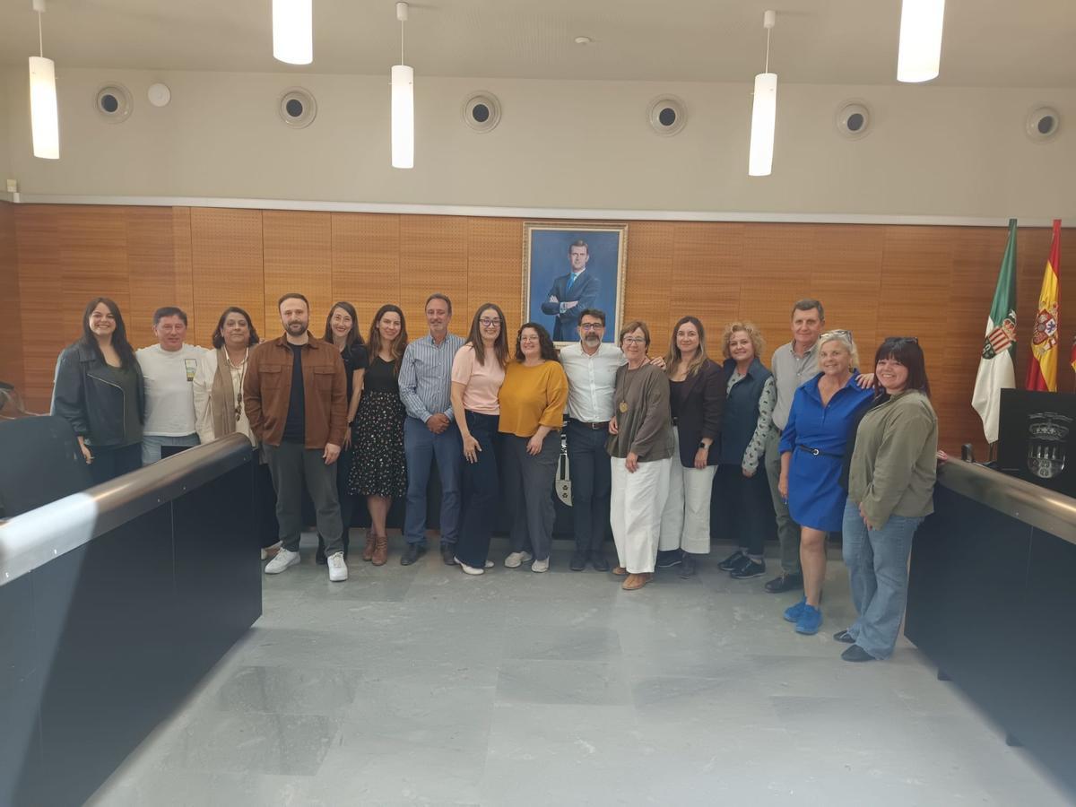 Representantes del Consejo de Diversidad Funcional de San Vicente, con el alcalde y la edil de Derechos Sociales