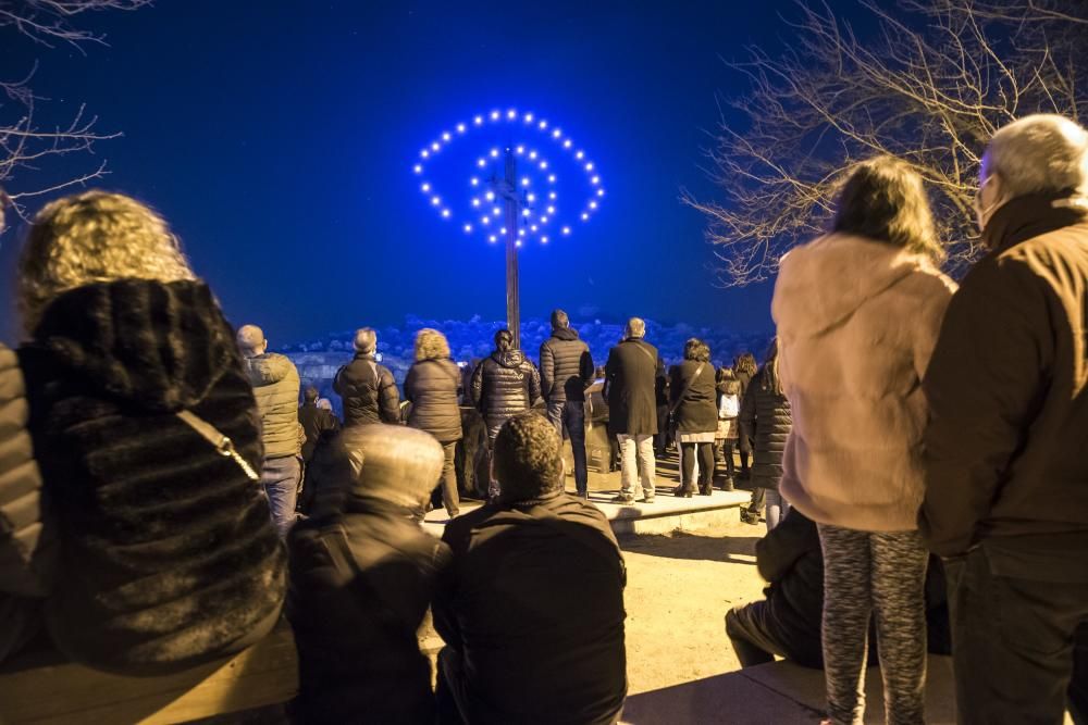 Manresa rep amb cues l''''art efímer dels Jardins de Llum