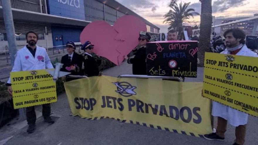 Protesta contra los jets privados