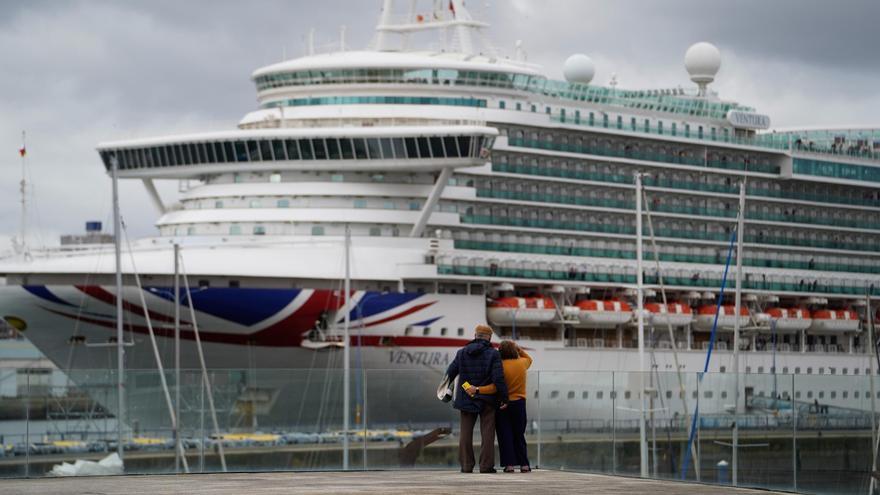 El crucero Ventura atraca en A Coruña por una emergencia