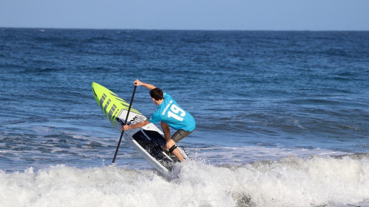 El paddle surf, una modalidad en crecimiento en Gran Canaria