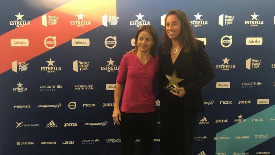 Bea González recibió ayer en el COE el Premio Revelación femenino 2018 del World Padel Tour.