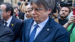 Els Mossos al·leguen que no van detenir Puigdemont per evitar desordres