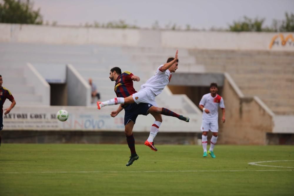 El Mallorca se lleva el Trofeu de l’Agricultura al superar 1-4 al Poblense