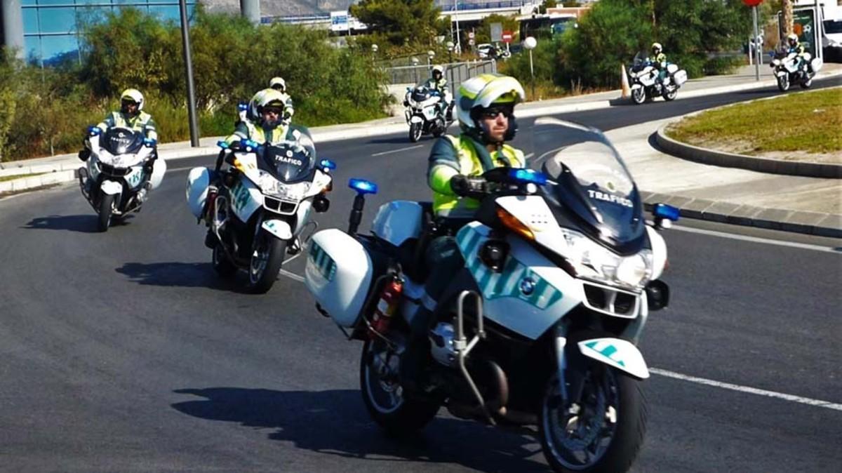 SEÑALES GUARDIA CIVIL  ¿Cómo debes actuar si la Guardia Civil