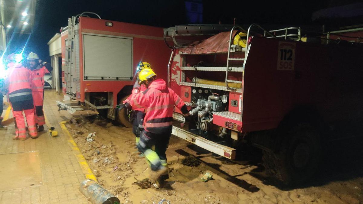 Los Bomberos de Mallorca trabajan en Valencia