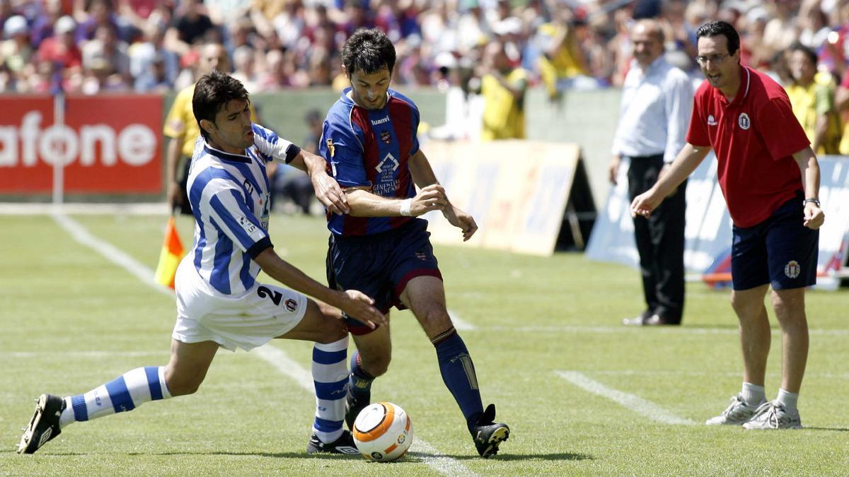 Unai Emery, dirigiendo al Lorca, en imagen de archivo.