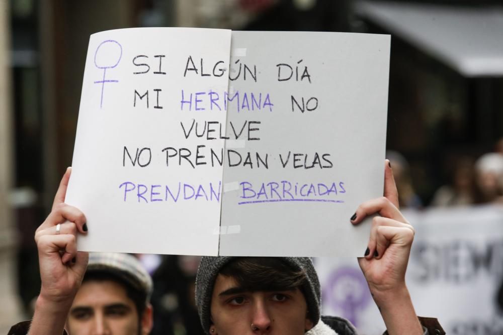 Actos de protesta en Oviedo contra la violencia machista