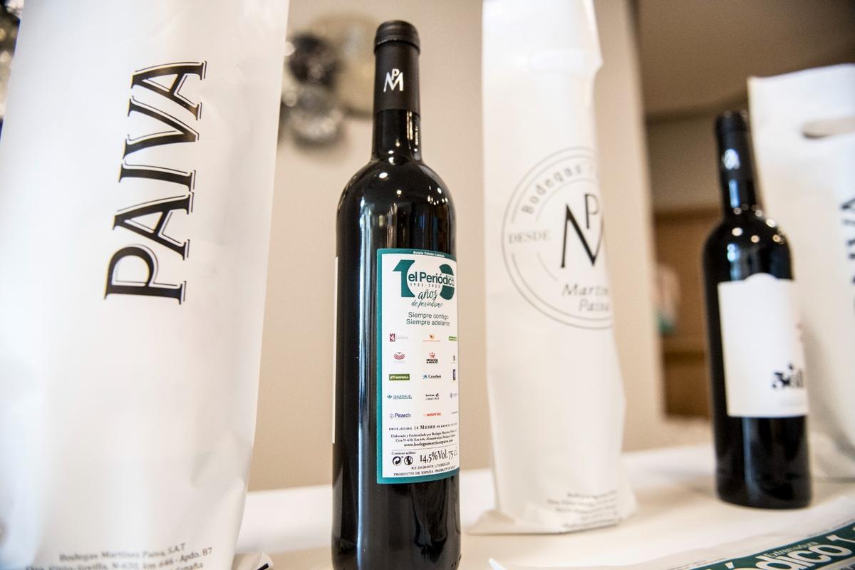 Botellas de 56B, de Bodegas Martínez Paiva, el vino del Centenario.