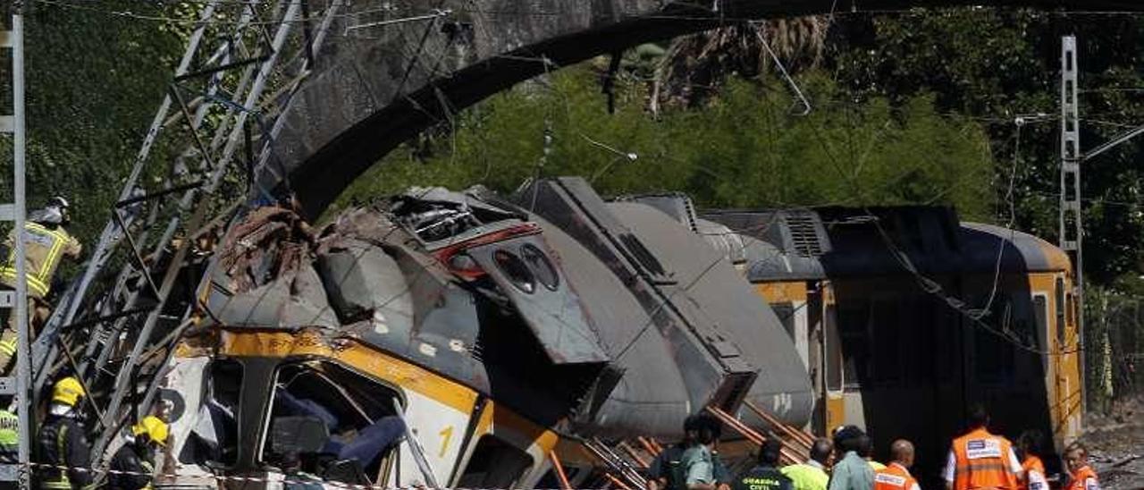 El tren Vigo-Oporto descarrilado en septiembre de 2016. // R. Grobas