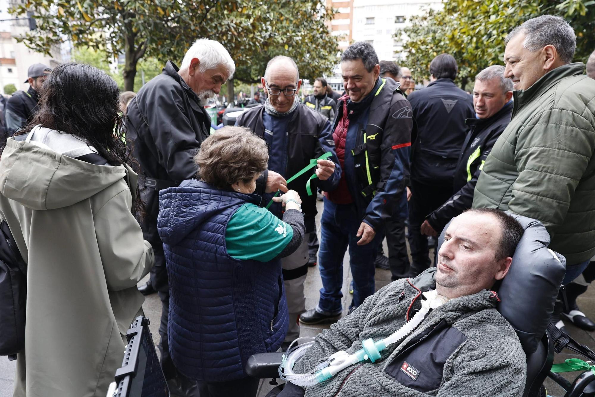 Así fue la salida de Gijón de la II Ruta motera a favor de los enfermos de ELA (en imágenes)