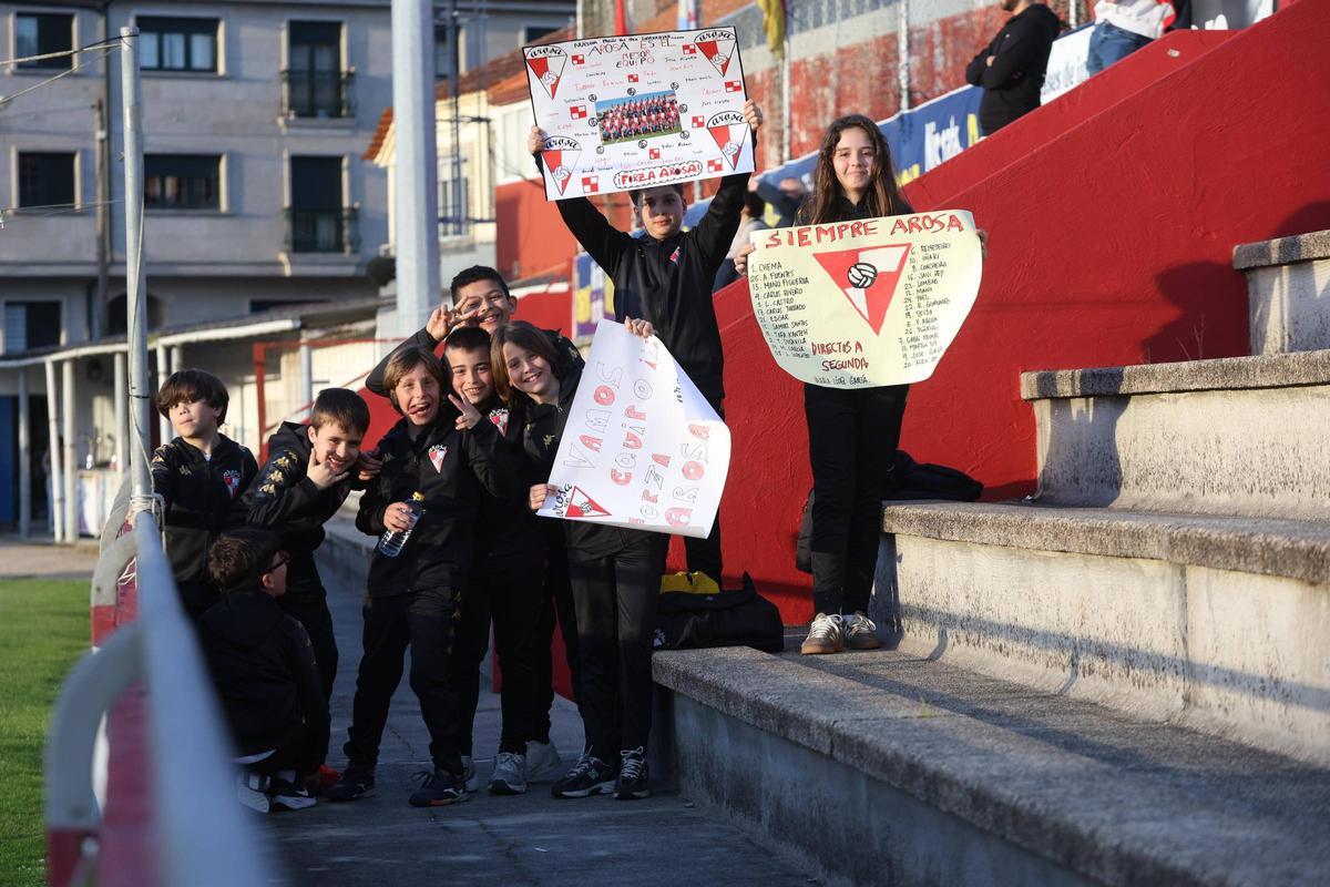 Las gradas de A lomba tuvieron un gran ambiente