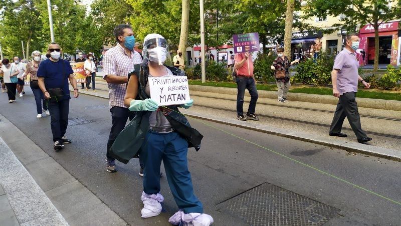 Manifestación en contra del hospital privado