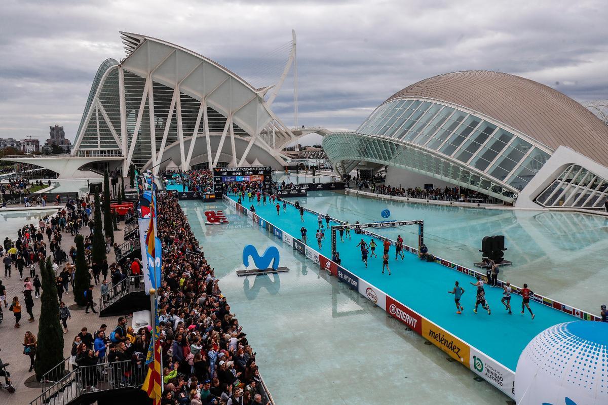 Búscate en la galería del Maratón Valencia Trinidad Alfonso
