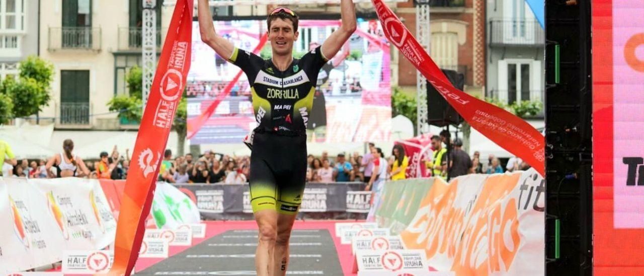 Fernando Zorrilla, al proclamarse campeón de España de triatlón.