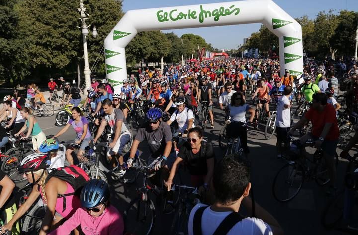 Búscate en nuestra galería del 'Día de la Bicicleta'