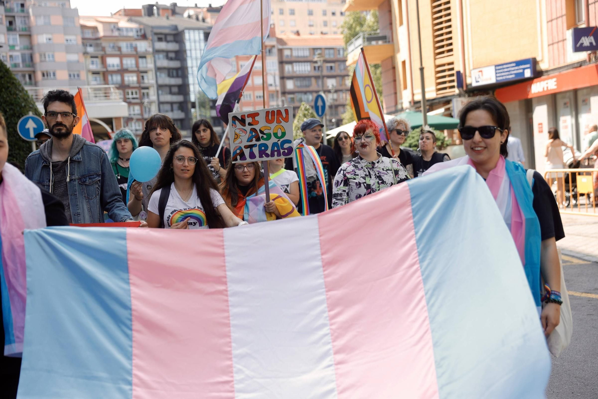 EN IMÁGENES: la Marcha del Orgullo LGTB por Avilés