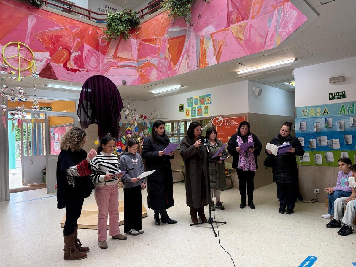 Lectura del manifiesto en Meis.