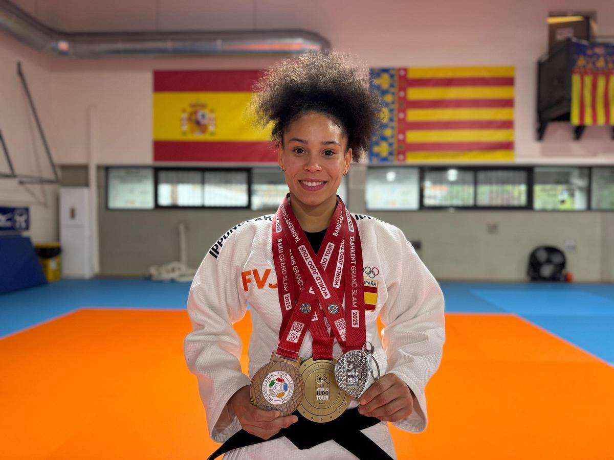 Ayumi Leiva y sus tres medallas