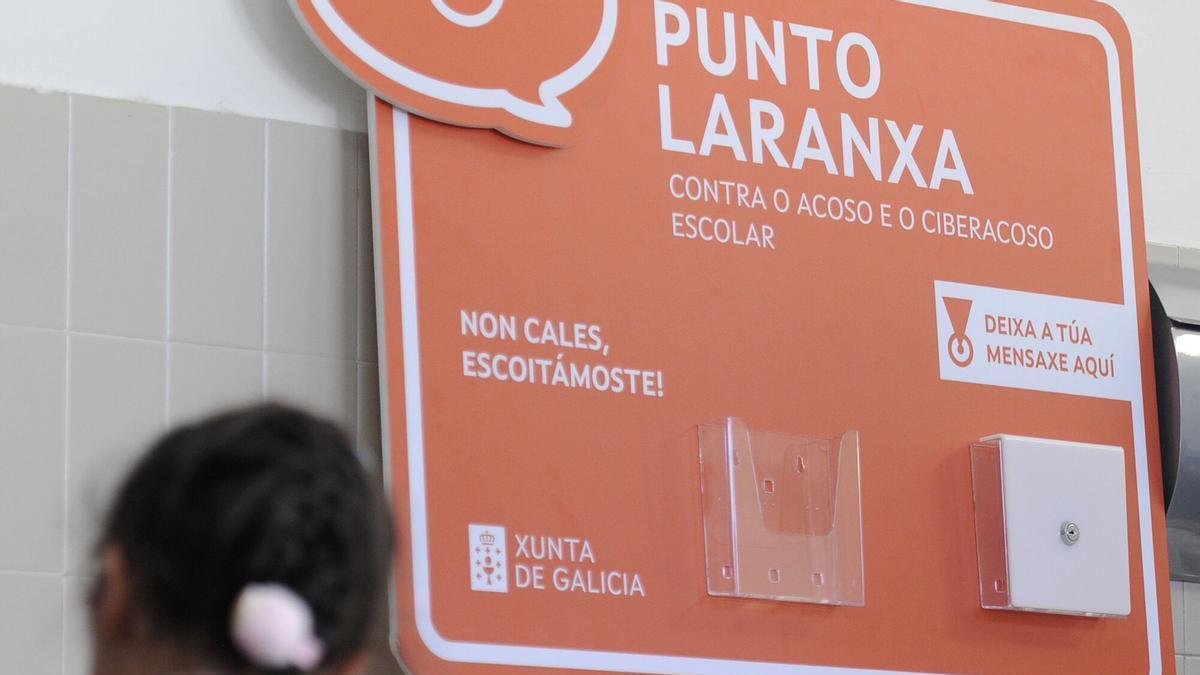 Punto laranxa, una iniciativa para reducir el acoso en los centros educativos.