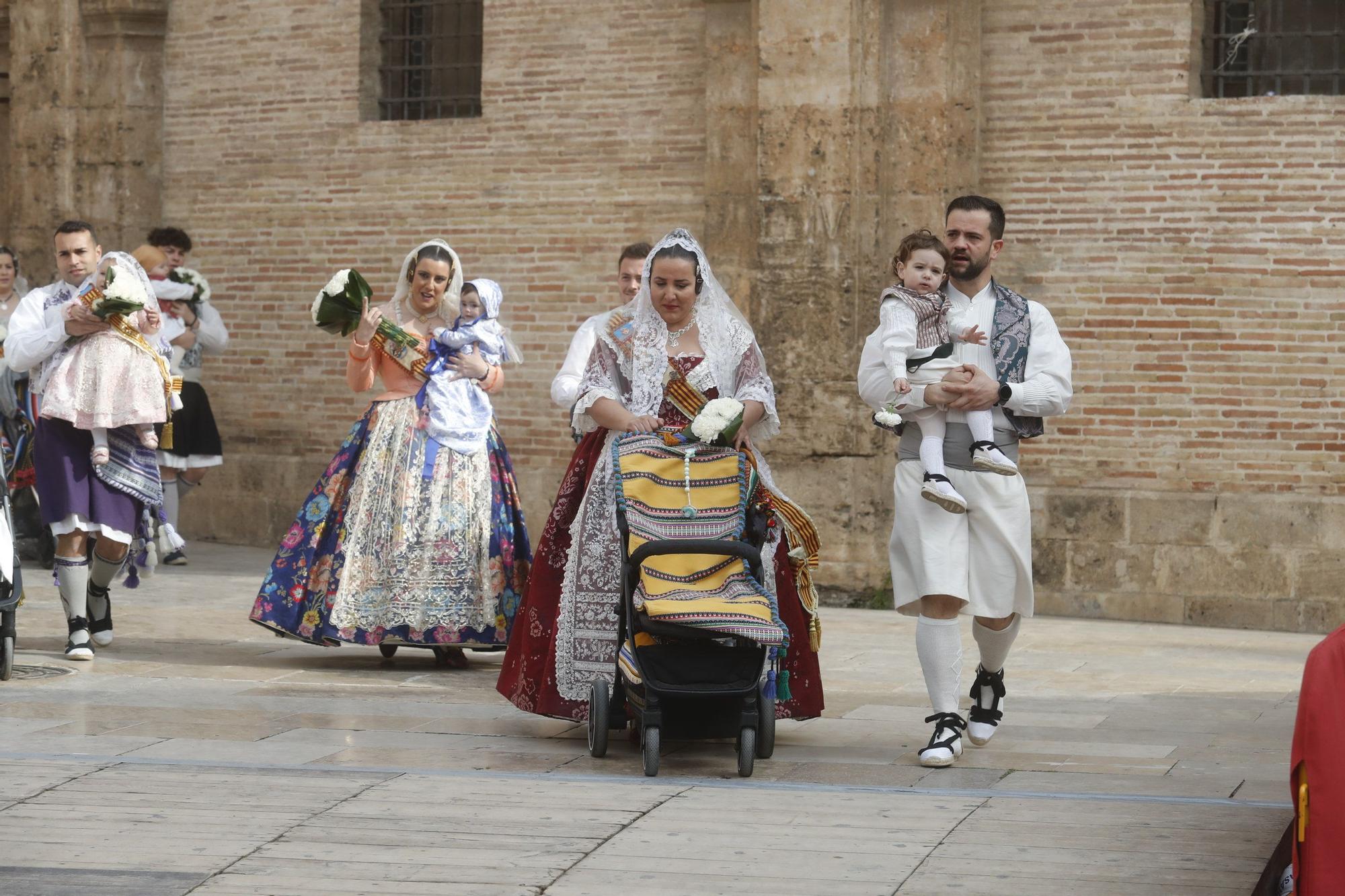 Búscate en el segundo día de ofrenda por la calle de la Paz (entre las 15:30 a las 17:00 horas)