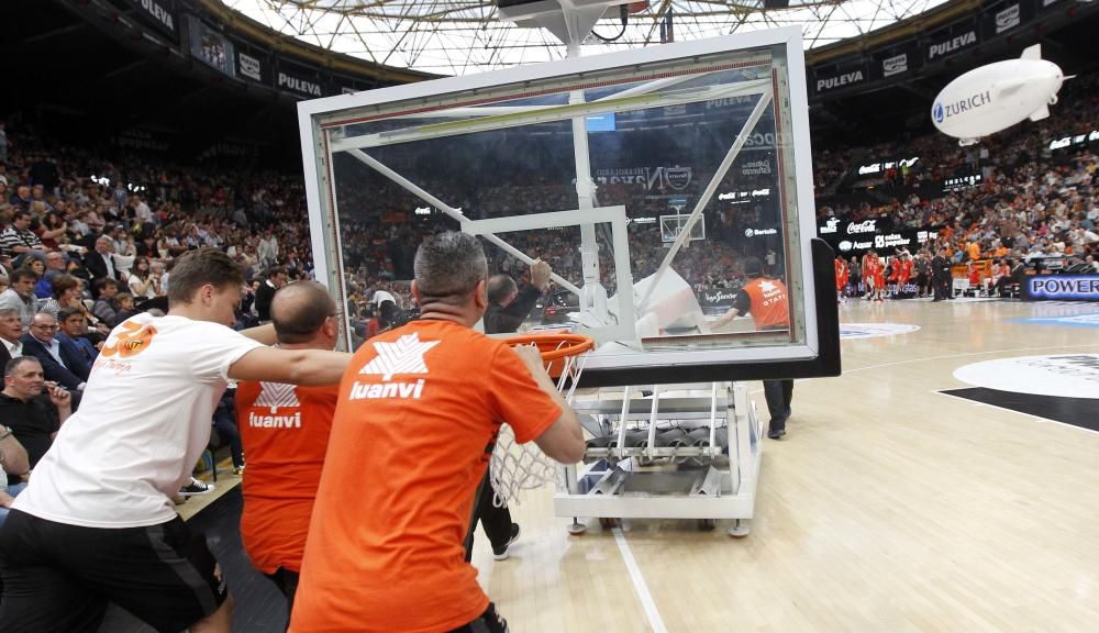 Diagné rompe un tablero de La Fonteta