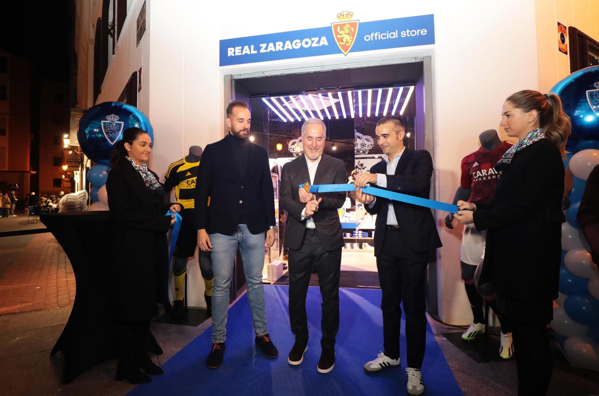 En imágenes | Así es la nueva tienda del Real Zaragoza en la calle Alfonso