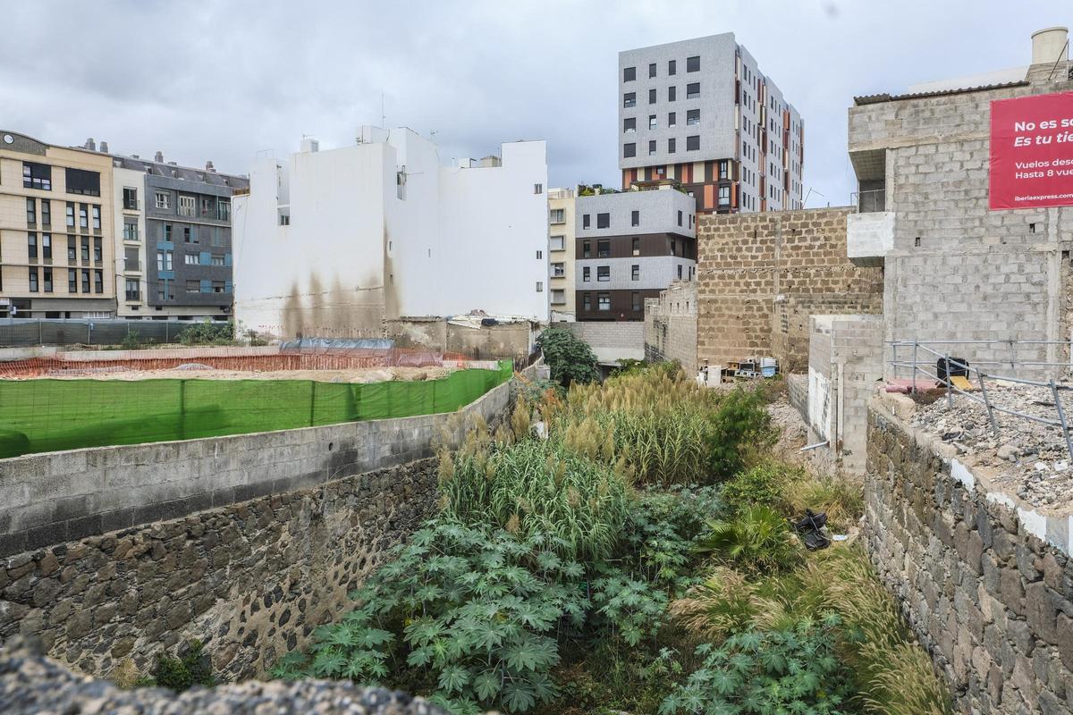 Vista del barranco de La Ballena al aire libre donde se hará la canalización.