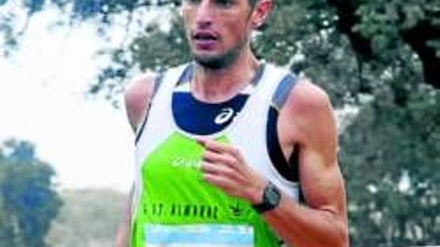 Pablo Villalobos logra vencer en la II Media Maratón de Las Palmas