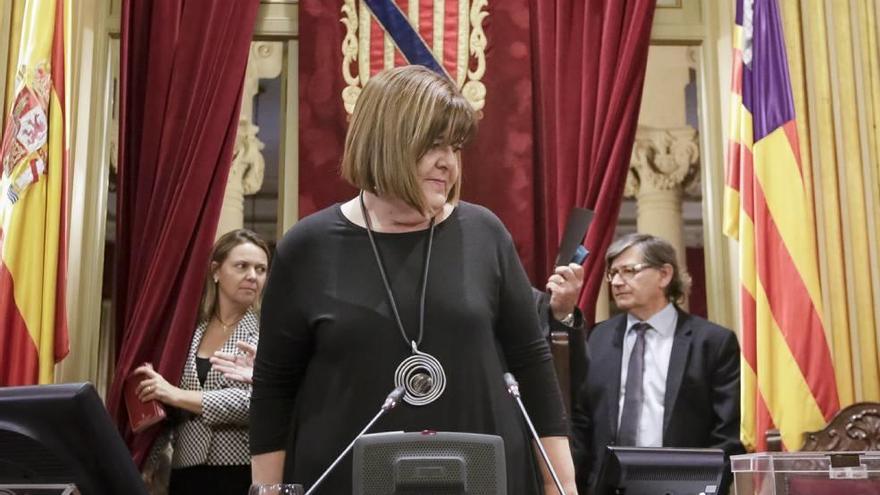 La presidenta del Parlamento, Xelo Huertas.