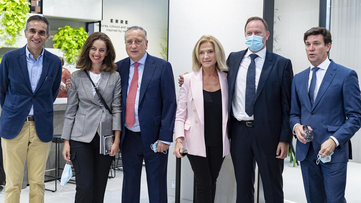 José Martí, Amparo Roig, Fernando Roig, Luz Lozano, José Manuel Llaneza y Mariano Sebastià, en Cersaie