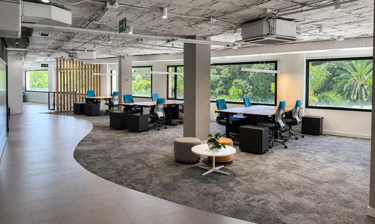 La oficina de FJX Group, especializada en soluciones tecnológicas y de negocio, está stuada en la avenida de Andalucía de Málaga.,