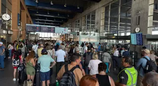 Juanma Moreno califica de «inaceptable» el «caos» ferroviario que sufre Andalucía