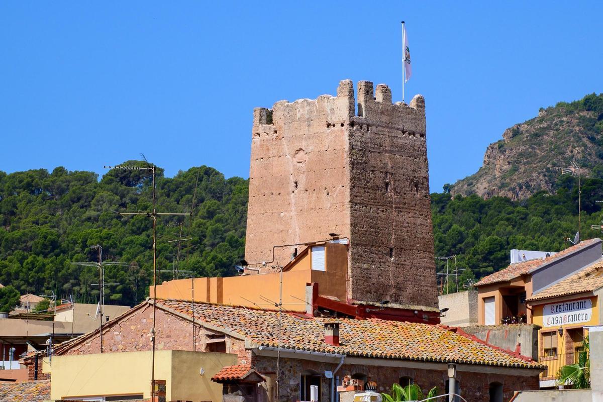 Torre del Señor de la Vila de Serra.